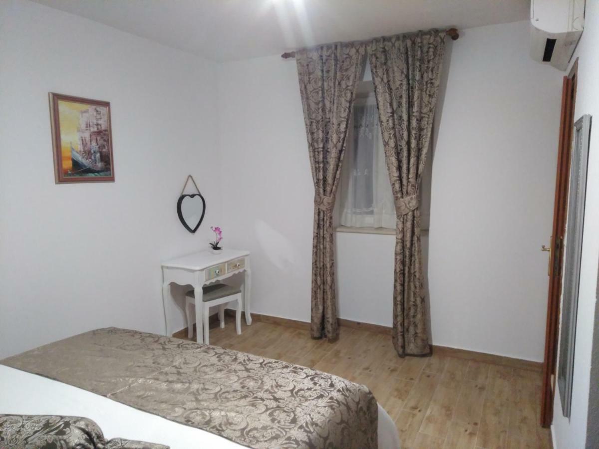 Apartment Center Roko Split Eksteriør billede